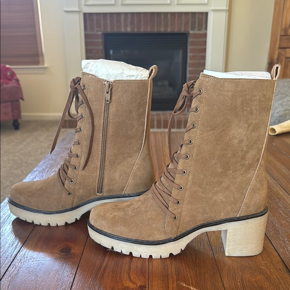 Women's Tan Lace-Up Ankle Boots